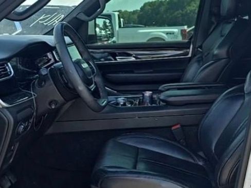 Used 2022 Jeep Wagoneer Series I w/ Rear Seat Video Group 1 AWD/4WD image 3
