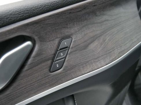 Used 2024 Jeep Grand Cherokee Limited w/ Luxury Tech Group II image 14