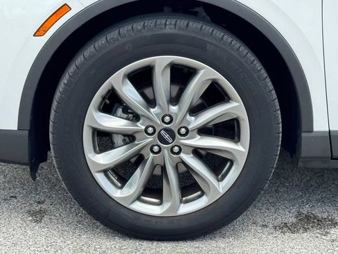Used 2022 Lincoln Corsair AWD w/ Premium Package image 40