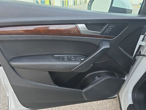 Used 2019 Audi Q5 2.0T Premium image 16