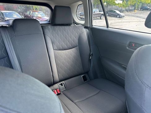 Used 2025 Toyota Corolla Cross LE image 36