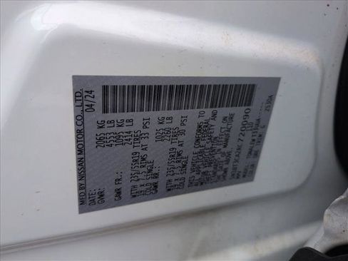 Used 2024 Nissan Rogue SL image 24