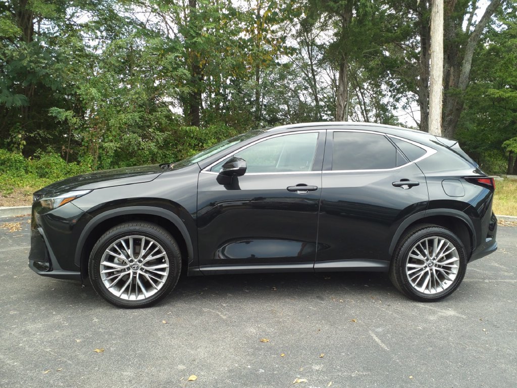 Used 2025 Lexus NX 350 AWD w/ Accessory Package (2T) image 4