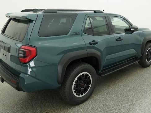 New 2026 Toyota 4Runner TRD Off-Road Premium AWD/4WD image 9