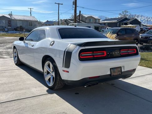 Used 2016 Dodge Challenger R/T Scat Pack w/ Leather Interior Group image 4