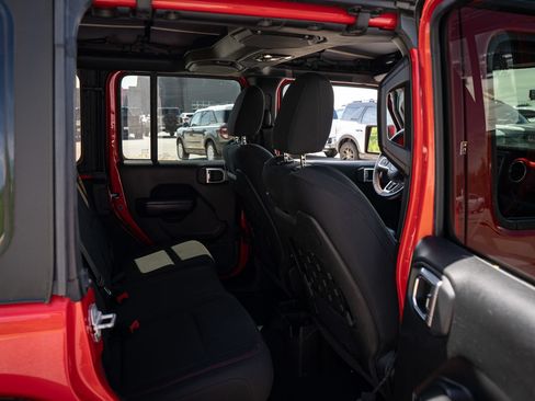 Used 2019 Jeep Wrangler Unlimited Rubicon w/ Steel Bumper Group AWD/4WD image 20