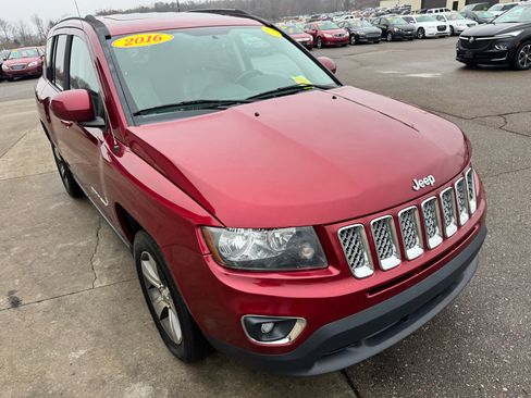 Used 2016 Jeep Compass High Altitude image 3