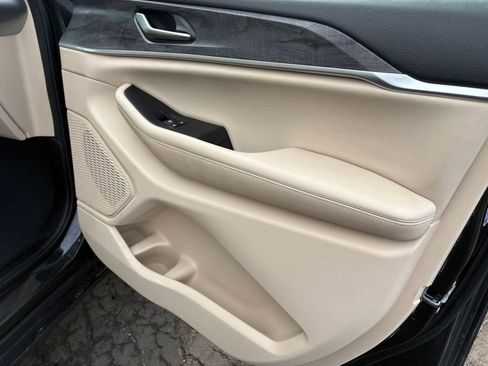 Used 2024 Jeep Grand Cherokee Limited w/ Luxury Tech Group II RWD image 11