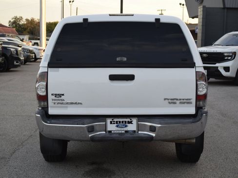 Used 2013 Toyota Tacoma PreRunner image 9