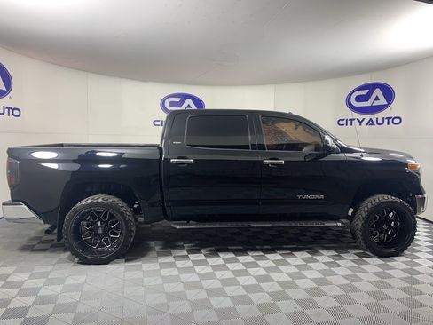 Used 2019 Toyota Tundra SR5 w/ SR5 Upgrade Package image 2