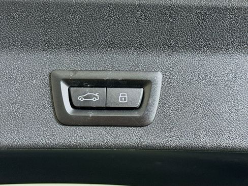 Used 2023 BMW X3 sDrive30i w/ M Sport Package RWD image 31