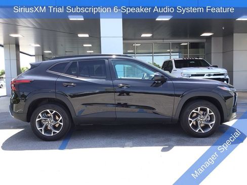 Used 2025 Chevrolet Trax LT FWD image 5