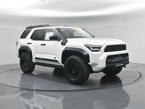 Used 2025 Toyota 4Runner Trailhunter AWD/4WD image 58