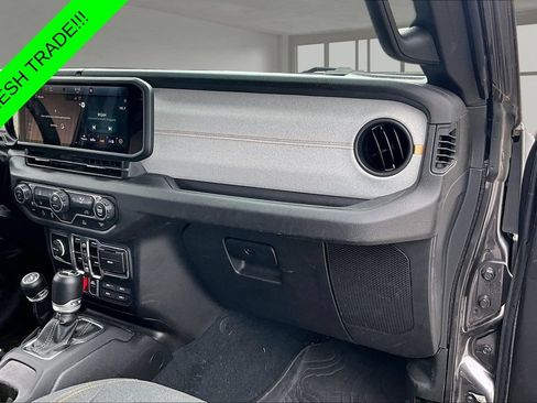 Used 2024 Jeep Wrangler Unlimited Sport AWD/4WD image 24