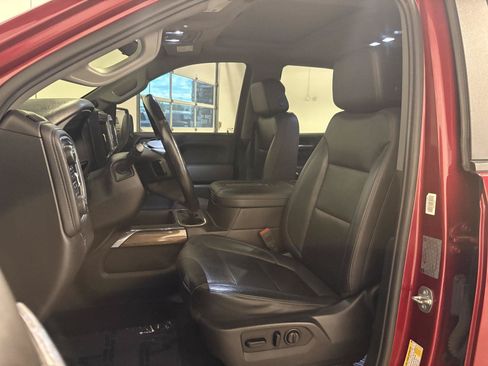 Used 2019 Chevrolet Silverado 1500 LT Trail Boss AWD/4WD image 19