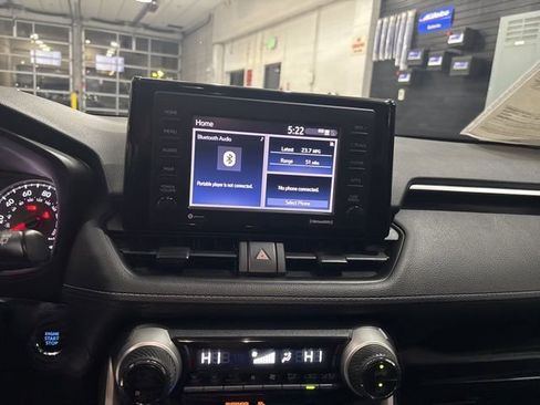 Used 2022 Toyota RAV4 XLE image 20