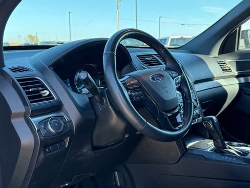 Used 2019 Ford Explorer XLT w/ Equipment Group 202A image 19