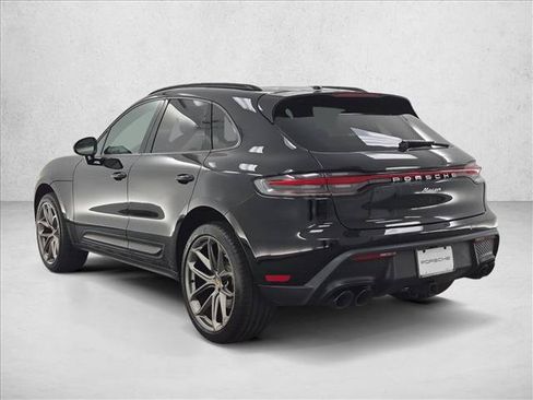 Certified 2022 Porsche Macan AWD/4WD image 3