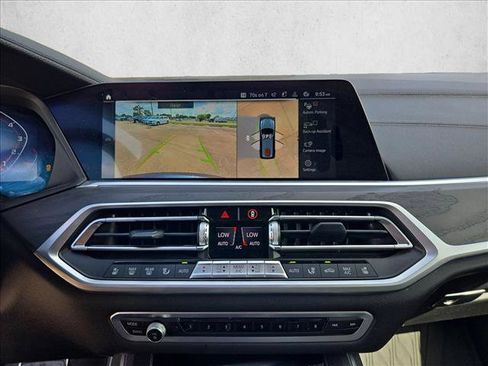 Used 2022 BMW X7 M50i AWD/4WD image 12