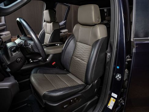 Used 2022 Chevrolet Silverado 1500 ZR2 w/ Technology Package image 30