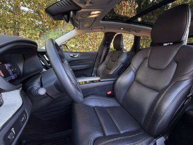 Used 2022 Volvo XC60 B5 Inscription w/ Advanced Package AWD/4WD image 19