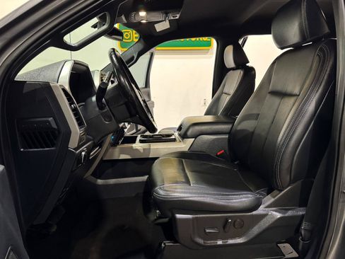 Used 2022 Ford F250 Lariat w/ Lariat Ultimate Package AWD/4WD image 12