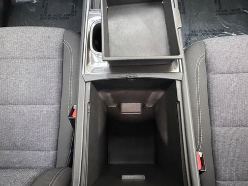 Used 2025 GMC Acadia Elevation image 27