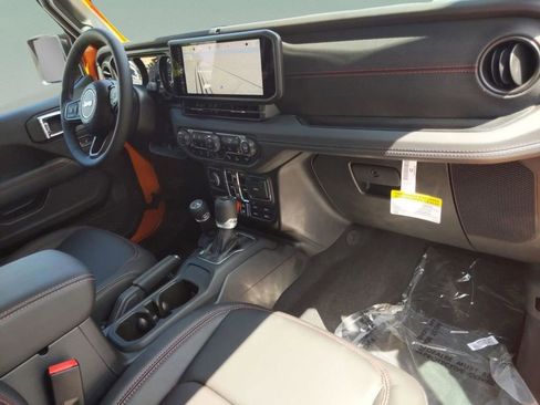 New 2025 Jeep Gladiator Rubicon image 30