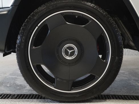 Certified 2025 Mercedes-Benz G 63 AMG 4MATIC image 9