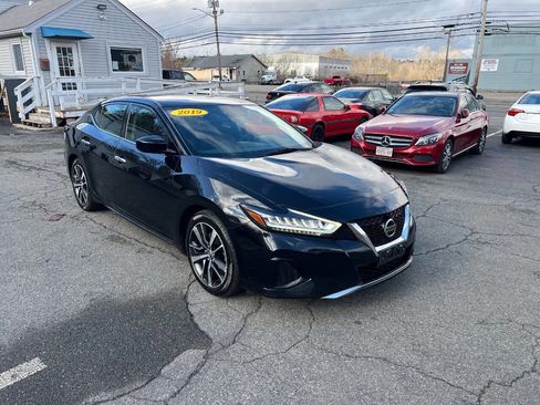 Used 2019 Nissan Maxima 3.5 S w/ Floor Mat Group image 2