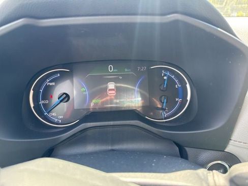 Used 2024 Toyota RAV4 XLE image 21