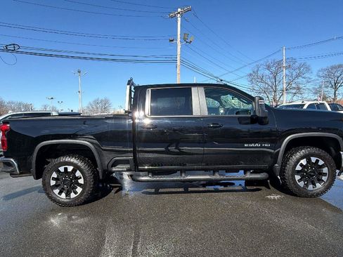 Used 2024 Chevrolet Silverado 2500 LT w/ Convenience Package image 8