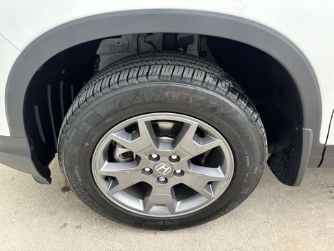 Used 2024 Honda Passport TrailSport image 11