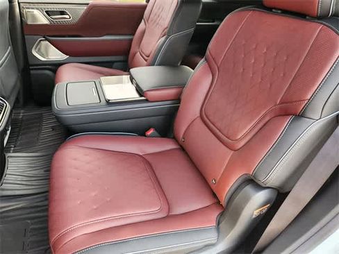 New 2026 INFINITI QX80 Autograph w/ Premium Cargo Package image 13