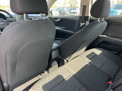 Used 2022 Kia Rio S image 17
