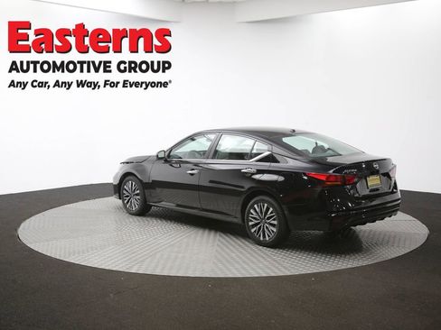 Used 2024 Nissan Altima 2.5 SV image 61