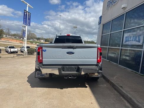 Used 2024 Ford F350 Lariat w/ FX4 Off-Road Package image 6