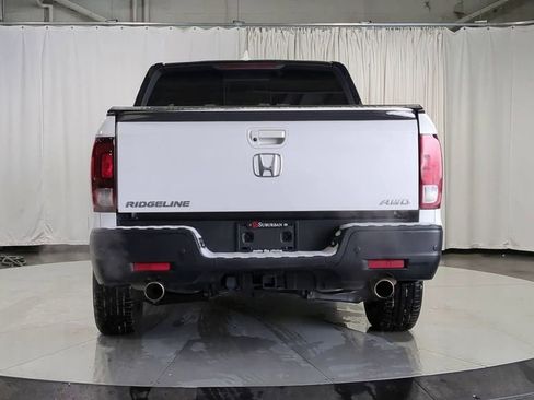 Used 2021 Honda Ridgeline Black Edition image 8