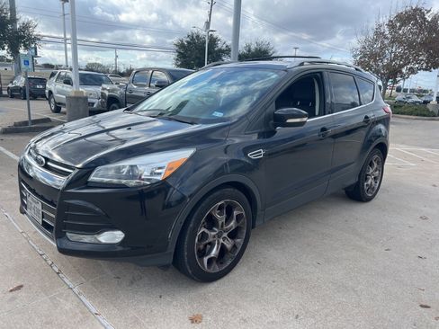 Used 2014 Ford Escape Titanium w/ Equipment Group 401A image 2