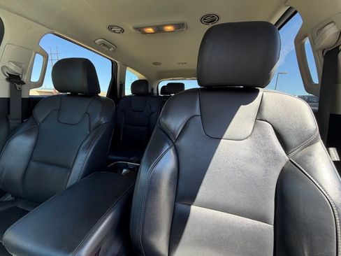 Used 2023 Kia Telluride LX FWD image 14