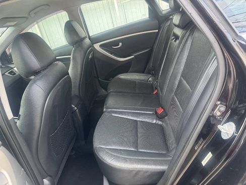 Used 2014 Hyundai Elantra GT w/ Option Group 02 FWD image 14