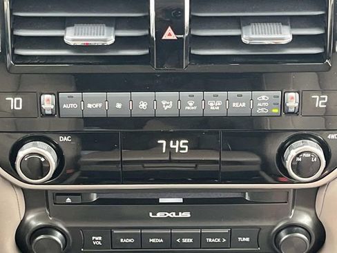 Used 2023 Lexus GX 460 Premium w/ Premium Plus Package AWD/4WD image 16