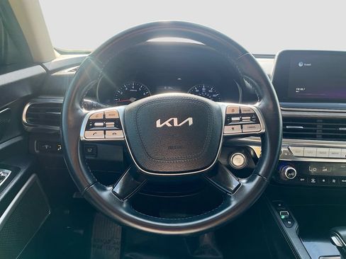 Used 2022 Kia Telluride EX w/ EX Premium Package FWD image 11