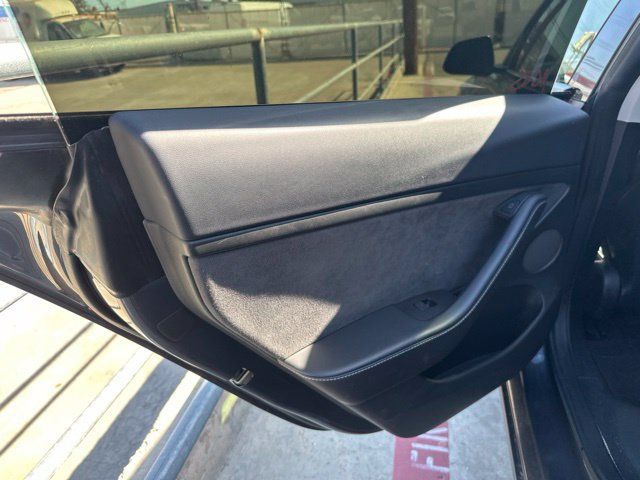 Used 2023 Tesla Model 3 Standard Range RWD image 8