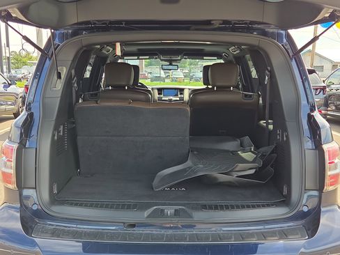 Used 2020 Nissan Armada Platinum w/ Platinum Reserve Package RWD image 4