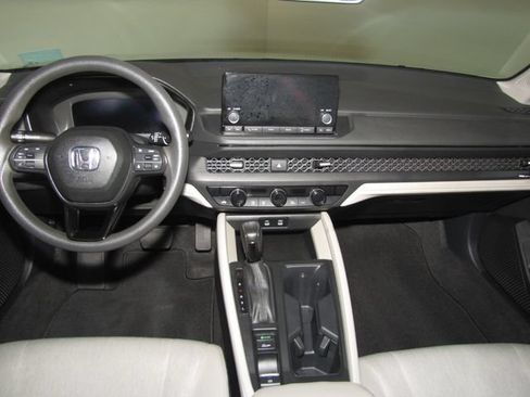 Certified 2023 Honda Accord EX image 14