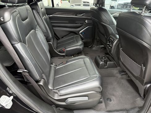Used 2022 Jeep Grand Cherokee L Overland AWD/4WD image 18