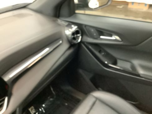 Used 2025 Chevrolet Equinox LT w/ Convenience Package II FWD image 21