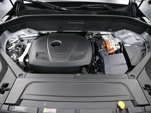 New 2025 Volvo XC90 T8 Ultra w/ Protection Package Premier AWD/4WD image 31