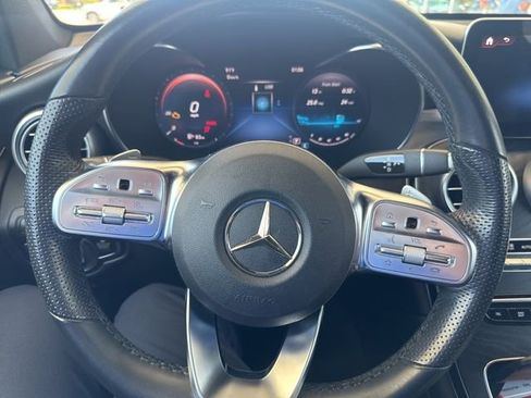 Used 2022 Mercedes-Benz GLC 300 image 11